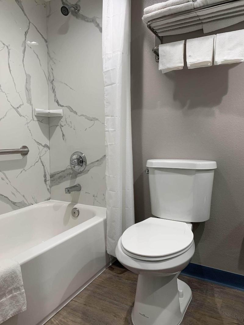 Motel 6 Bullhead City Az image