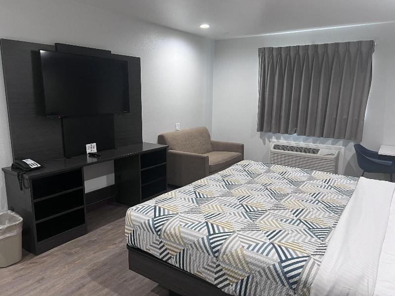 Motel 6 Bullhead City Az image
