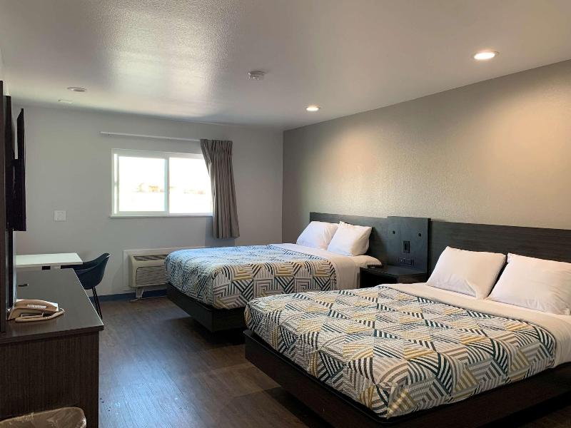 Motel 6 Bullhead City Az image