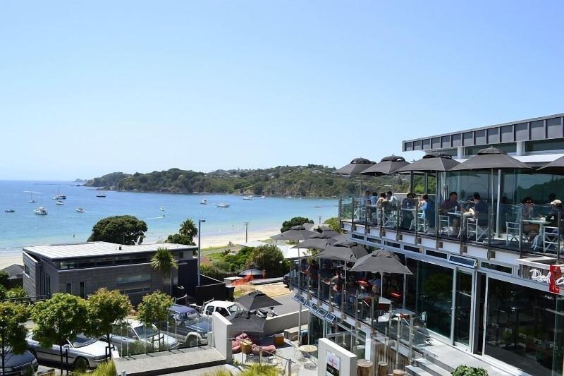 Ted S Cottage Near Little Oneroa Beach — photo 2