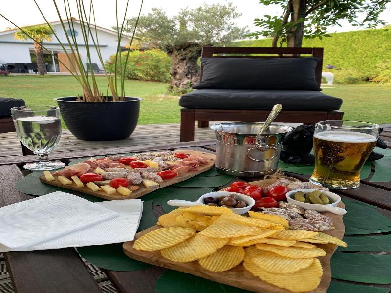 Bed Breakfast Les Tignoliers image