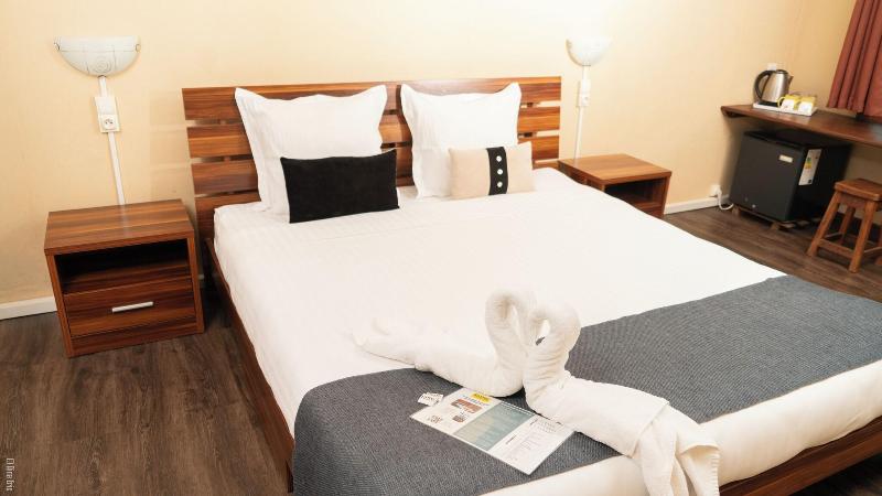 Hotel Le Pousse Pousse image