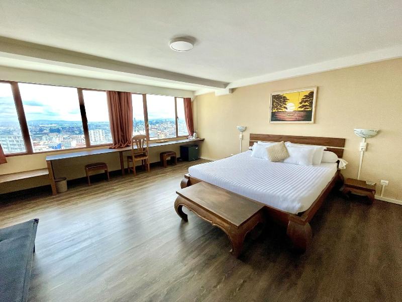 Hotel Le Pousse Pousse image
