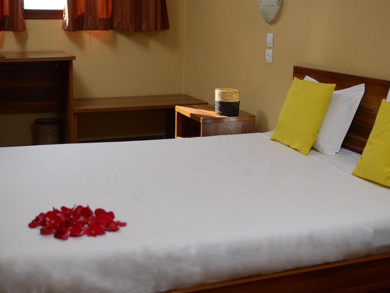 Hotel Le Pousse Pousse image