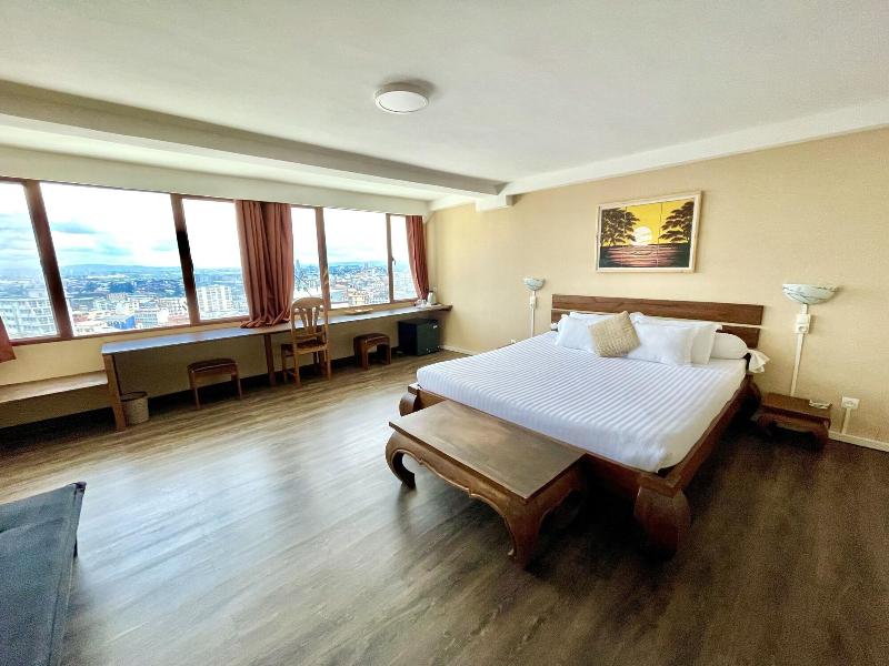Hotel Le Pousse Pousse image