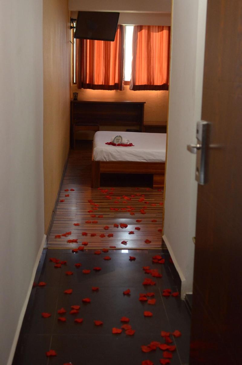 Hotel Le Pousse Pousse image