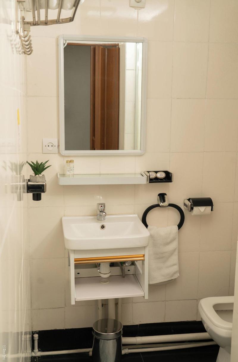 Hotel Le Pousse Pousse image