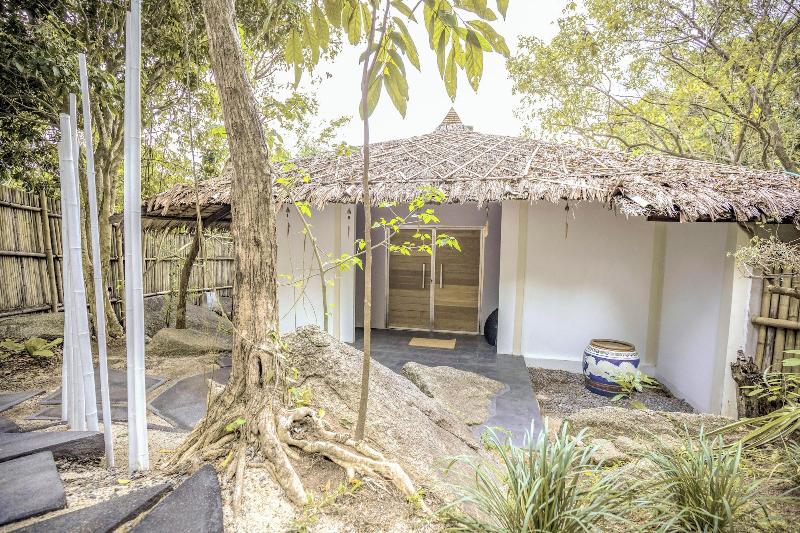 Somewhere Only We Know Resort image