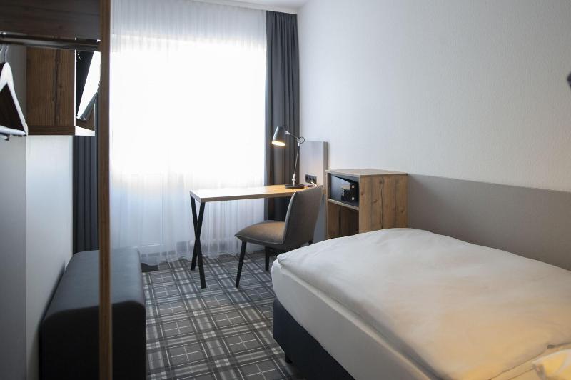 Platzhirsch Hotel image