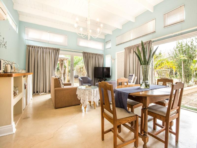 Fairway Guesthouse image