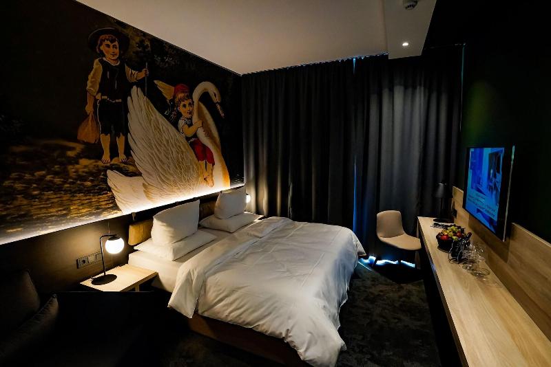 Hotel Viktorosa image