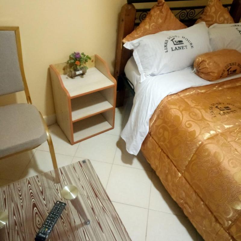 Links Guest House image