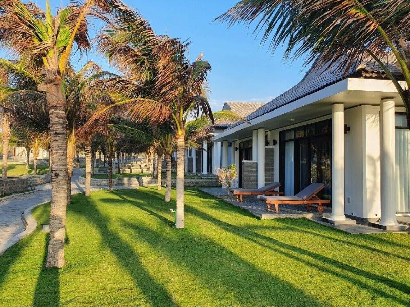 Starlight Villa Beach Resort Spa image