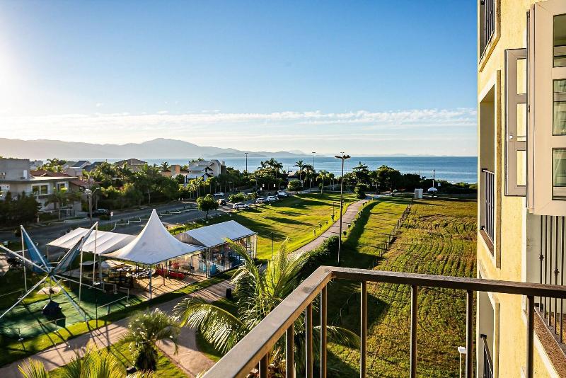Apto Em Resort De Luxo Pra Ximo Ao Mar Ilc
