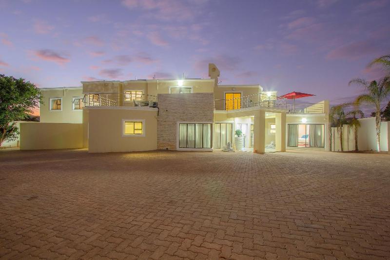 Royal Hills Lodge And Spa image