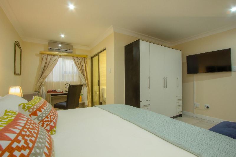 Royal Hills Lodge And Spa image