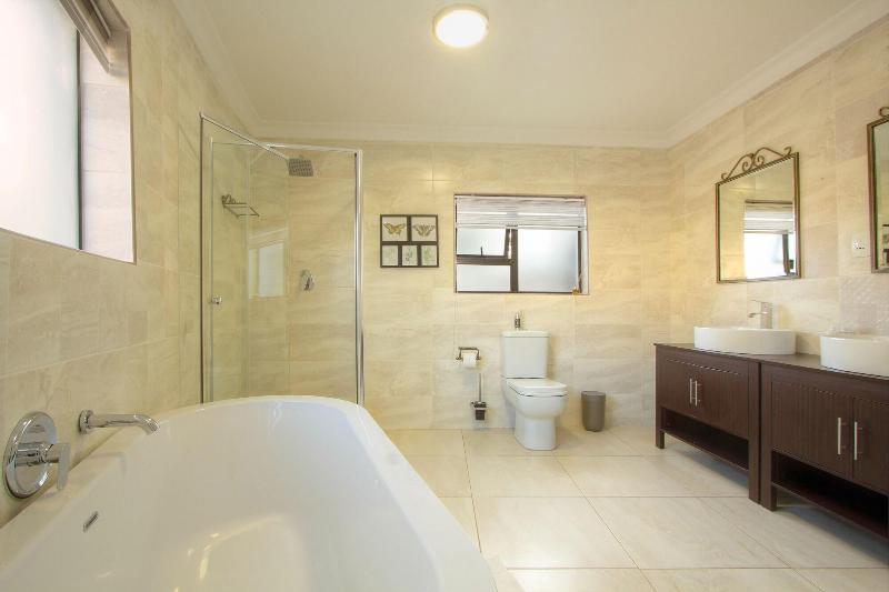 Royal Hills Lodge And Spa image