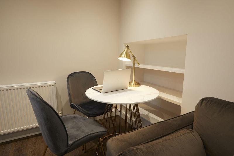 Three Cranes Boutique Hotel image