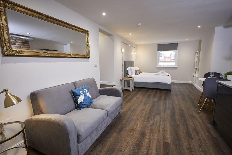 Three Cranes Boutique Hotel image
