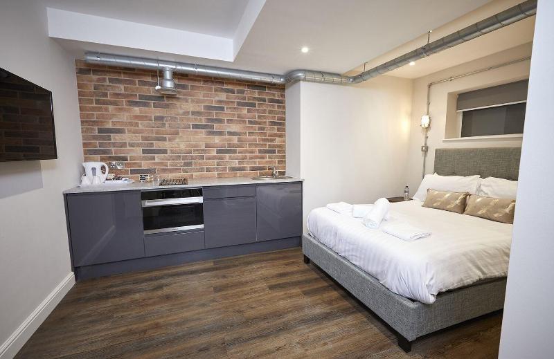 Three Cranes Boutique Hotel image