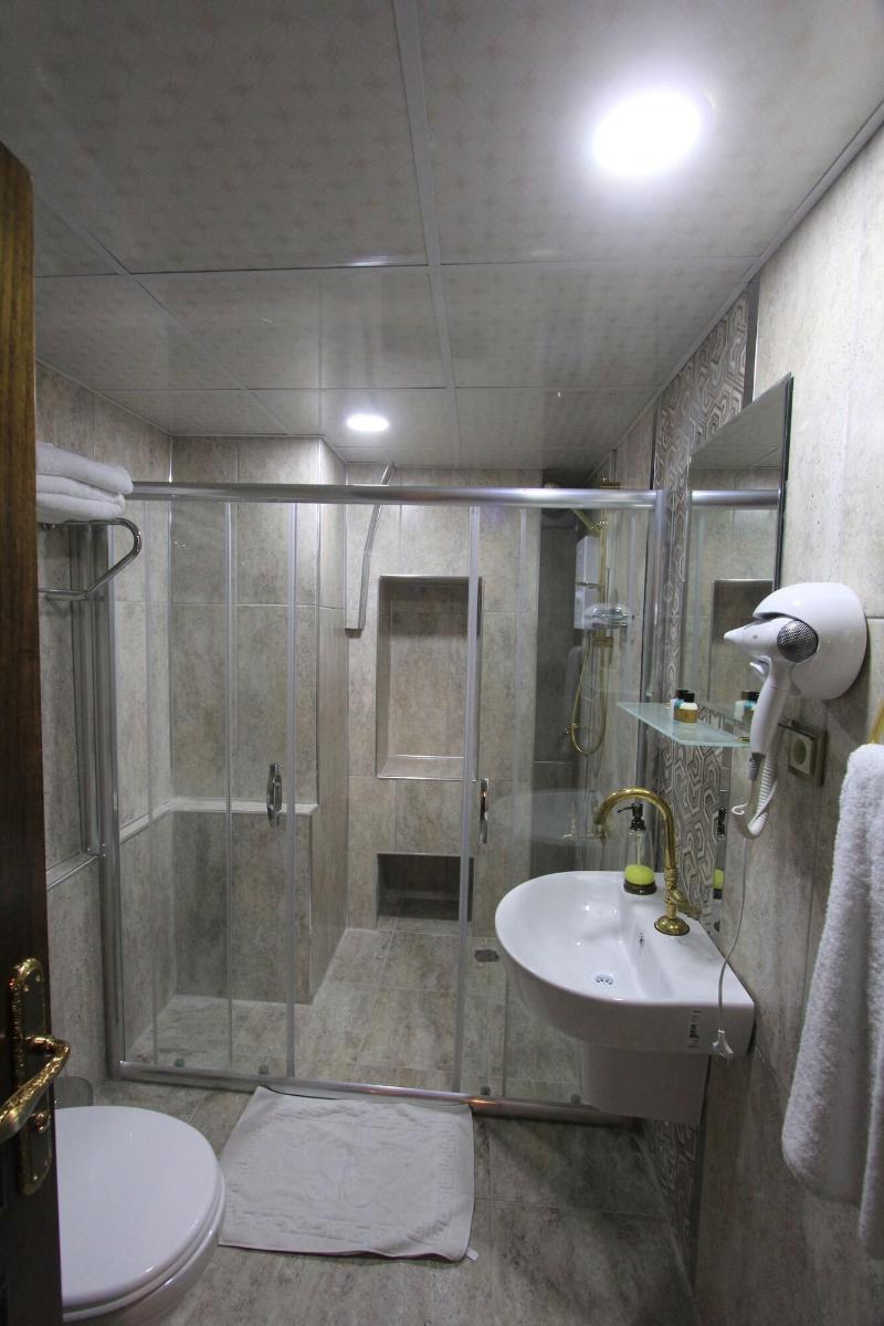 Nahrin Hotel Art image