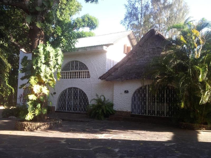 Dream Of Africa Cottages Kanamai