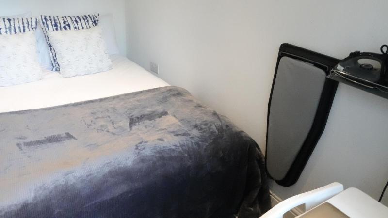 Grand Airport Ensuites image