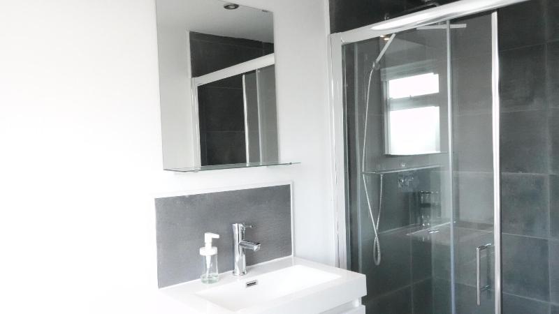 Grand Airport Ensuites image
