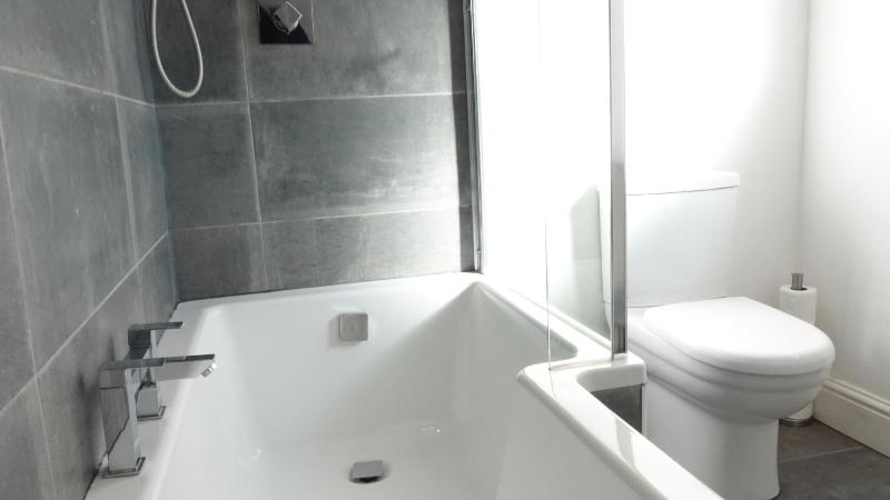 Grand Airport Ensuites image