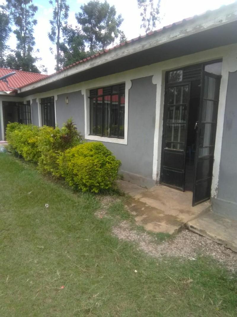 Eddys Resort