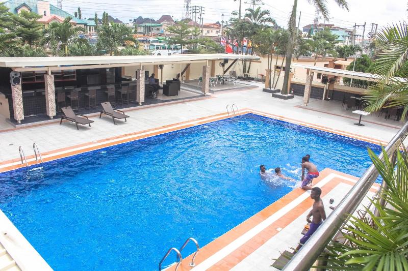 Arriva Suites image