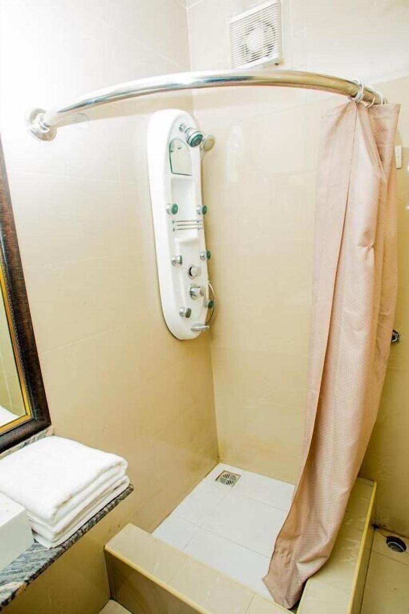 Arriva Suites image