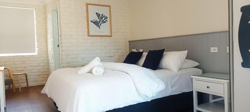 Bay House Motel image