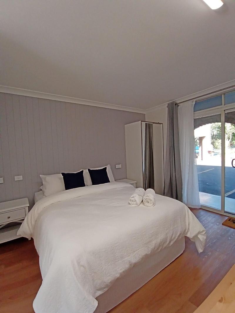 Bay House Motel image