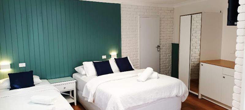 Bay House Motel image