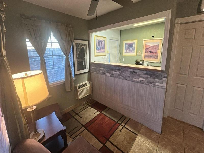 Hiway Inn Express Of Elk City