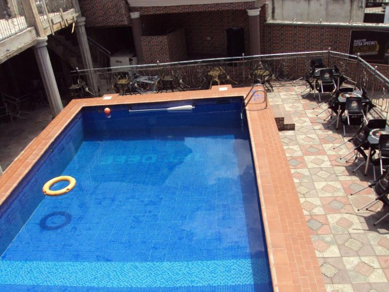 Elite Poolbar Lodge image