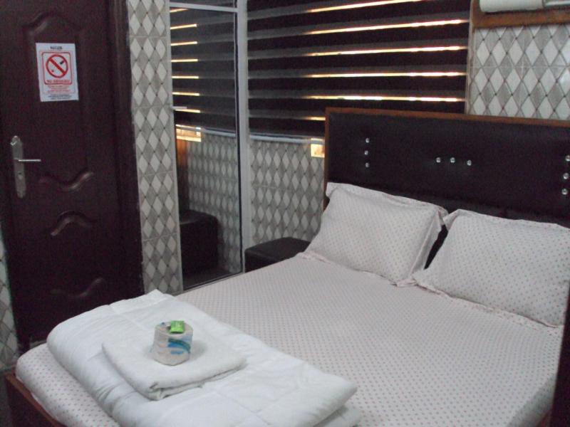 Elite Poolbar Lodge image