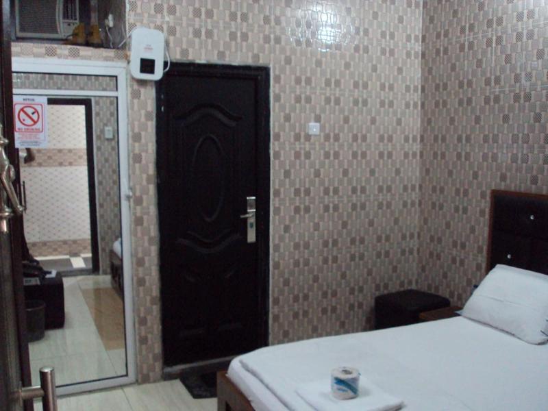 Elite Poolbar Lodge image