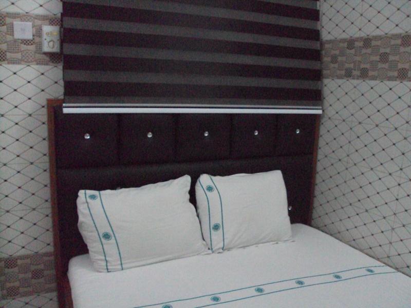 Elite Poolbar Lodge image