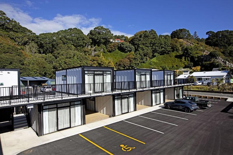 The Com Plex Motel