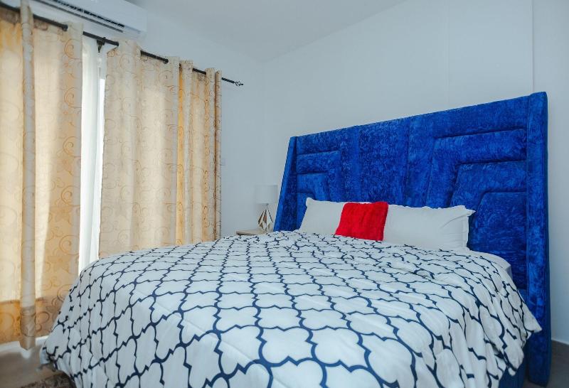 Oasis Park Residence image