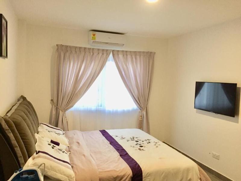 Oasis Park Residence image