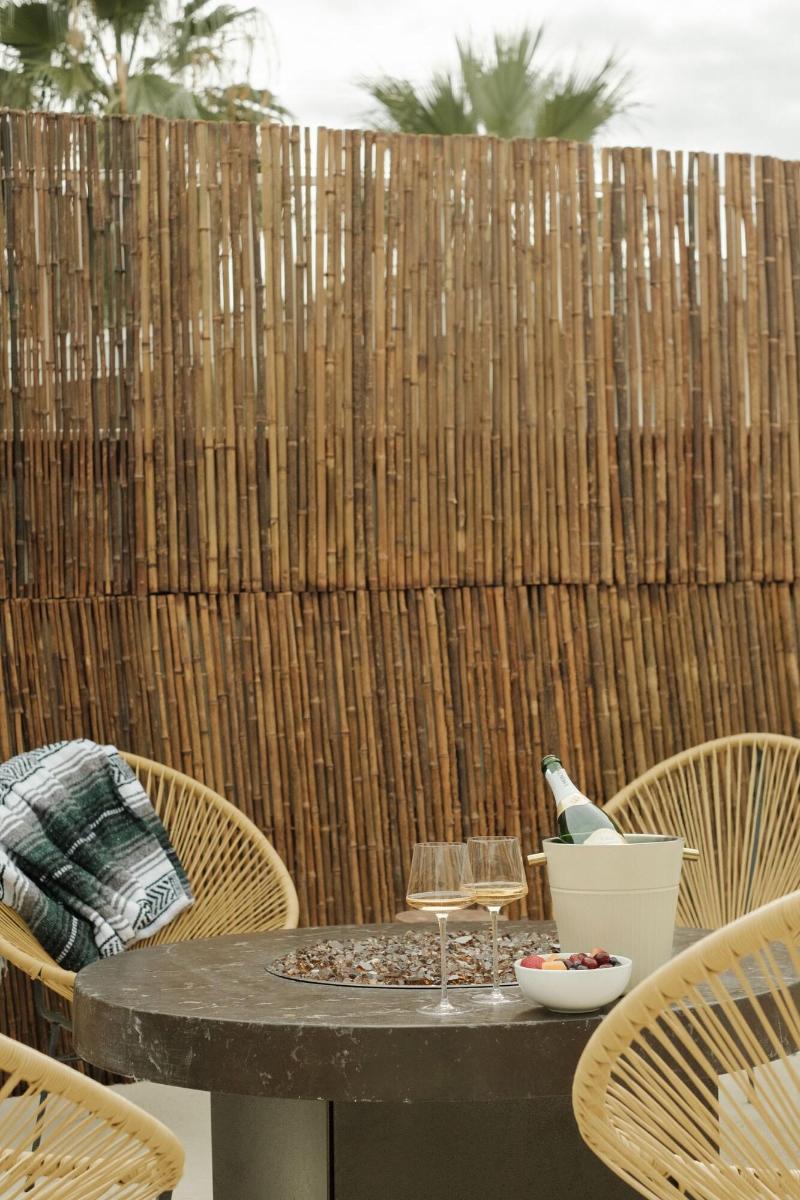 Tiki Hotel image