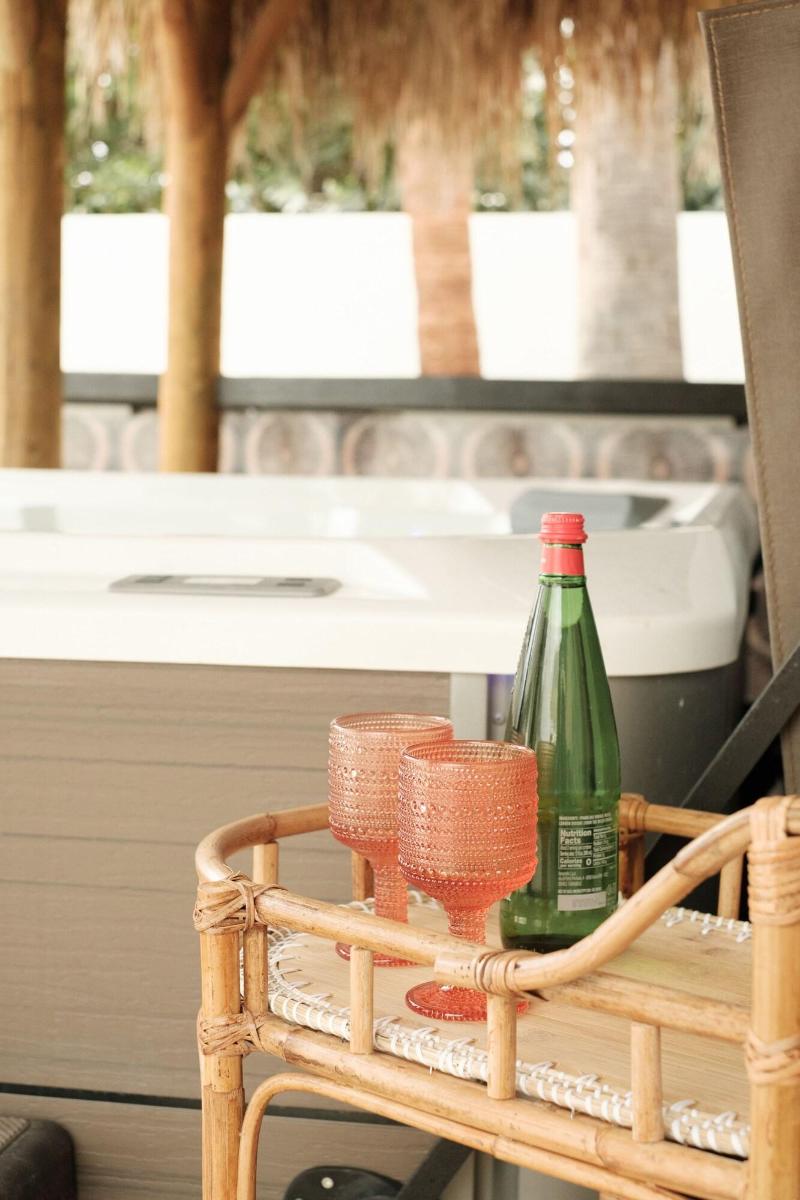 Tiki Hotel image