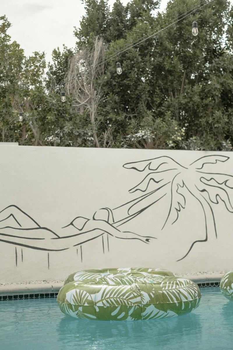 Tiki Hotel image