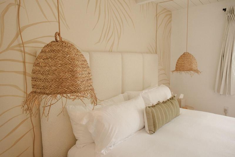 Tiki Hotel image