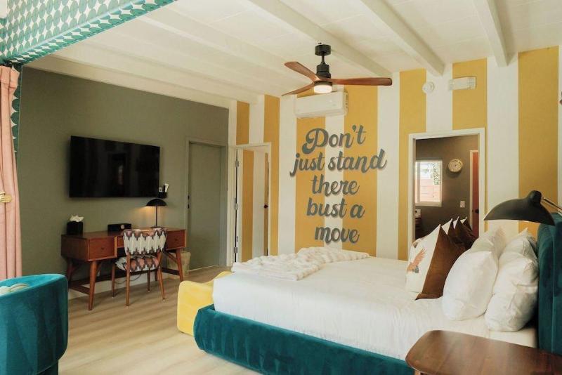 Tiki Hotel image