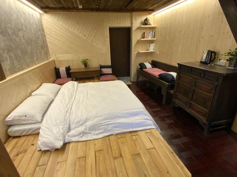 Gu Yi B B image