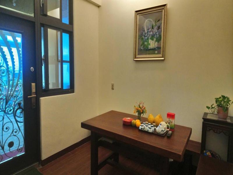 Flower Bed Breakfast Is Now Ikegami image